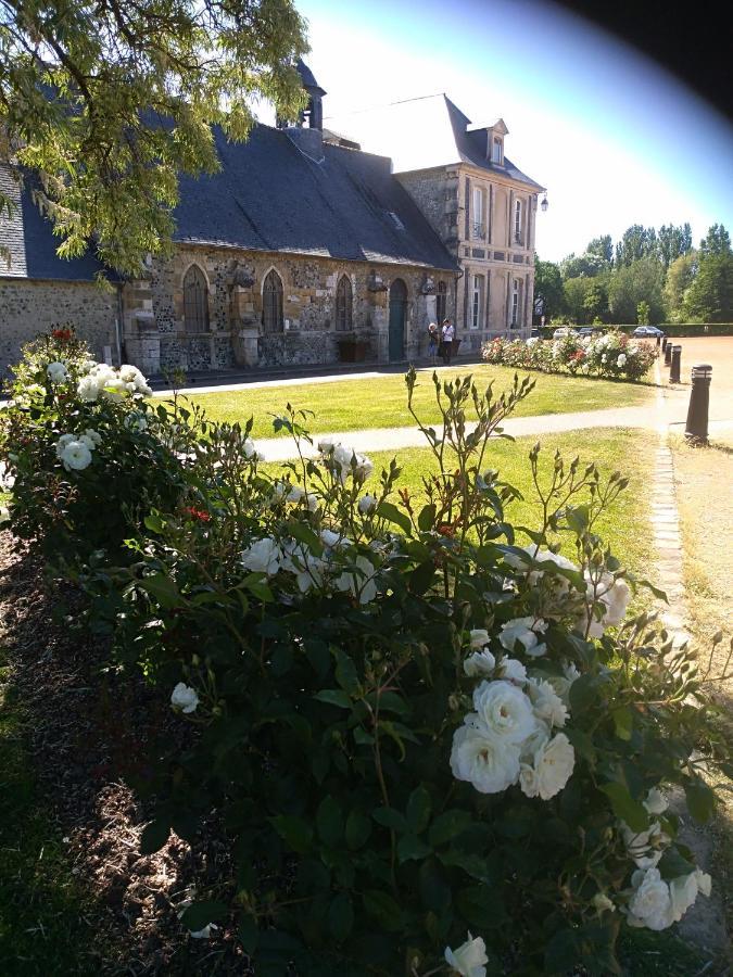 Lamaison Du Phare Honfleur Chambres D'Hotes Et Jacuzzi Prive מראה חיצוני תמונה