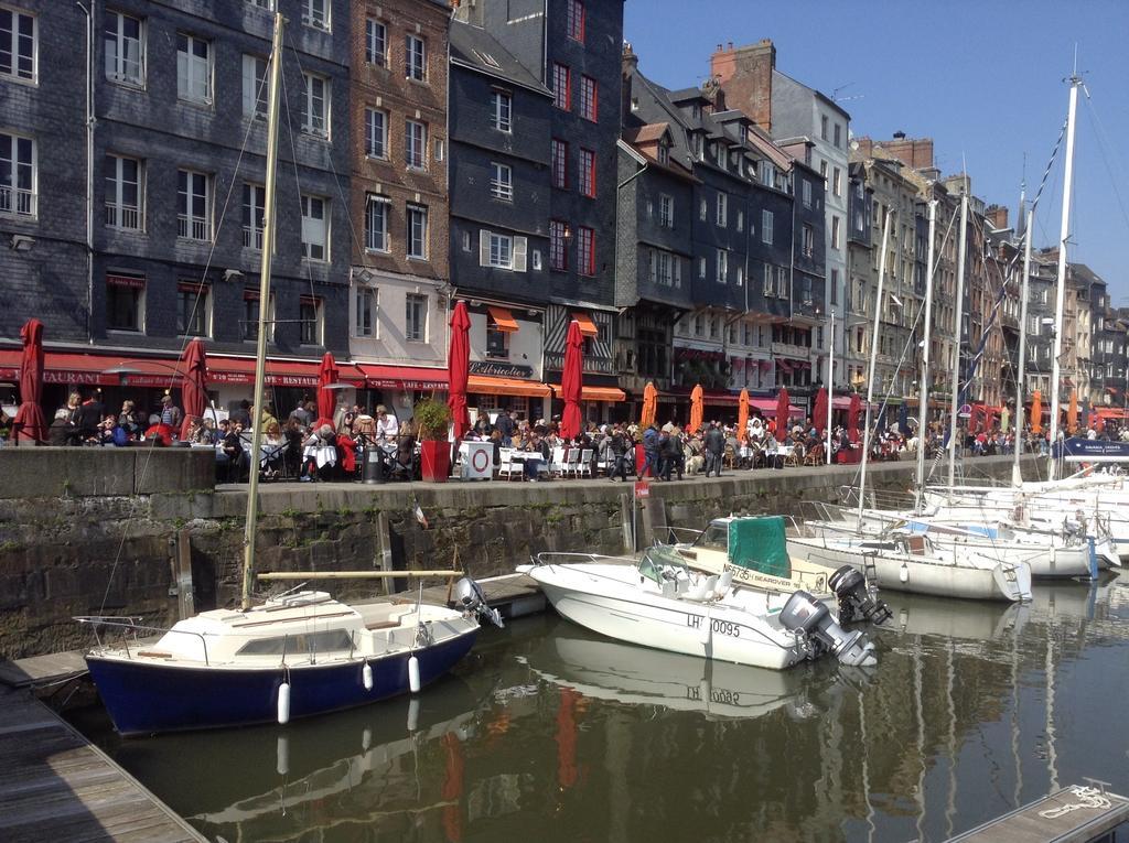 Lamaison Du Phare Honfleur Chambres D'Hotes Et Jacuzzi Prive מראה חיצוני תמונה